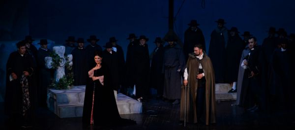Un ballo in maschera (Bal mascat)