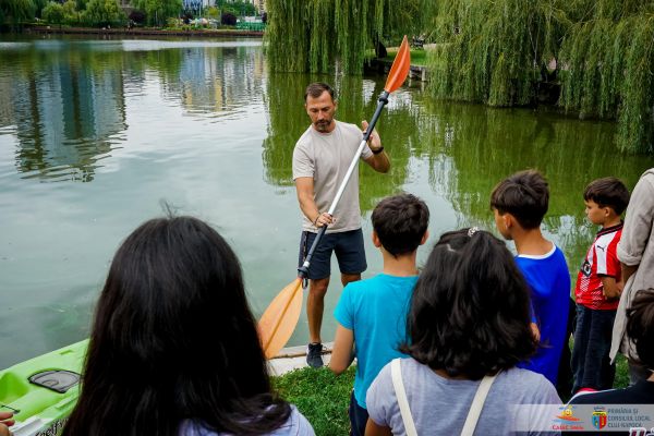 Caiacul, o cultură sportivă inovativă pentru tineret