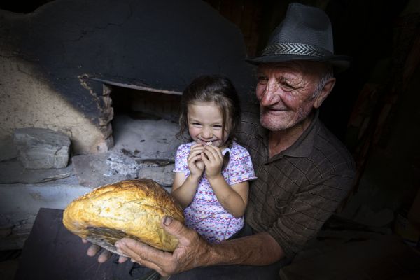 Concursul Naţional de Fotografie Etnografică "Oameni şi datini"